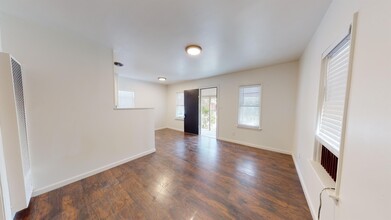 3613 Shasta Dam Blvd in Shasta Lake, CA - Building Photo - Building Photo