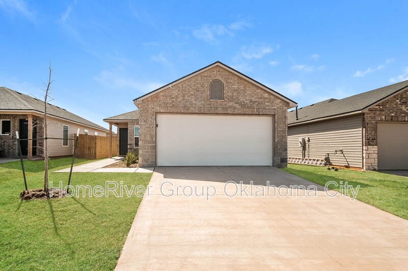 1211 Clydesdale Dr in Guthrie, OK - Building Photo