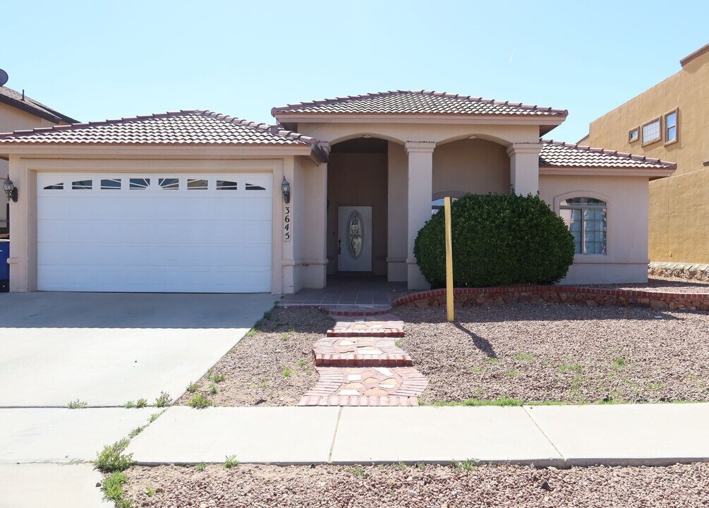 3645 SAMMY REECE in El Paso, TX - Building Photo