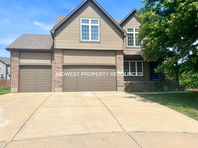 property at 932 Elder Ct