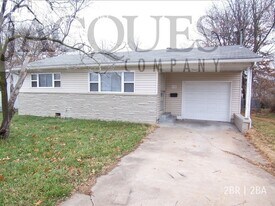 535 W Kerr St in Springfield, MO - Building Photo