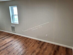 909 Harmony Ave in New Brighton, PA - Building Photo - Building Photo