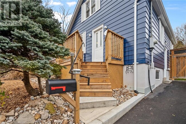 87 Alma St in Hamilton, ON - Building Photo - Building Photo