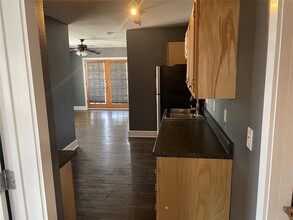 1122 N Zang Blvd in Dallas, TX - Building Photo - Building Photo