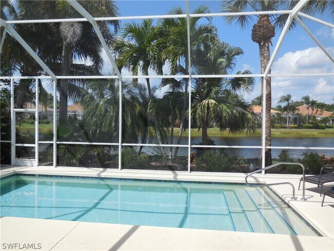 5267 Hawkesbury Way in Naples, FL - Building Photo - Building Photo