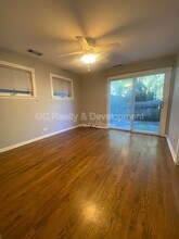 2156 W Belle Plaine Ave in Chicago, IL - Building Photo - Building Photo