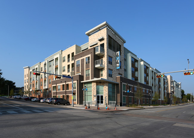 404 Border in Arlington, TX - Foto de edificio - Building Photo