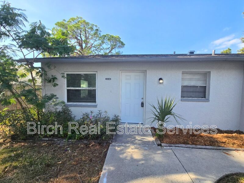 5346 Cotee River Dr in New Port Richey, FL - Building Photo