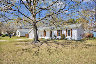 6408 Winter Park Dr in Fayetteville, NC - Building Photo - Building Photo
