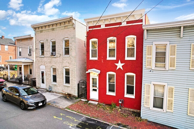329 Bedford St in Cumberland, MD - Foto de edificio - Building Photo