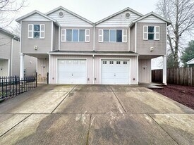 12623 SE Division St in Portland, OR - Building Photo