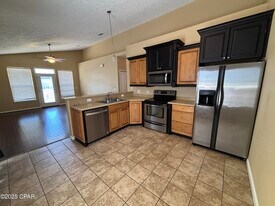 2611 Avondale Ct in Panama City, FL - Building Photo