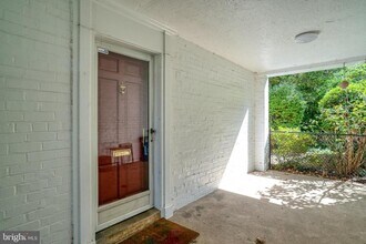 3239 Gunston Rd in Alexandria, VA - Building Photo - Building Photo