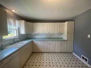 110 Monroe St in Danville, IL - Building Photo - Building Photo