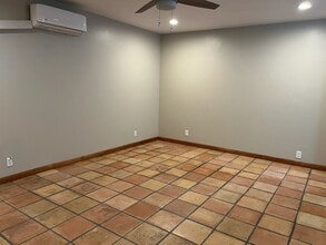 15838 Hart St in Los Angeles, CA - Building Photo - Building Photo