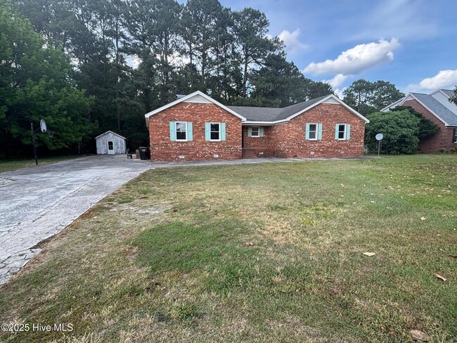 2415 Bells Fork Rd in Greenville, NC - Building Photo - Building Photo