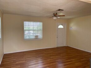 1425 W 30th St in Riviera Beach, FL - Building Photo - Building Photo