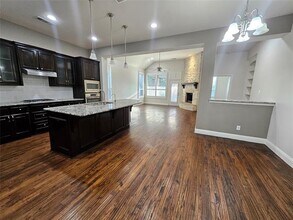 713 Fenceline Dr in Argyle, TX - Foto de edificio - Building Photo