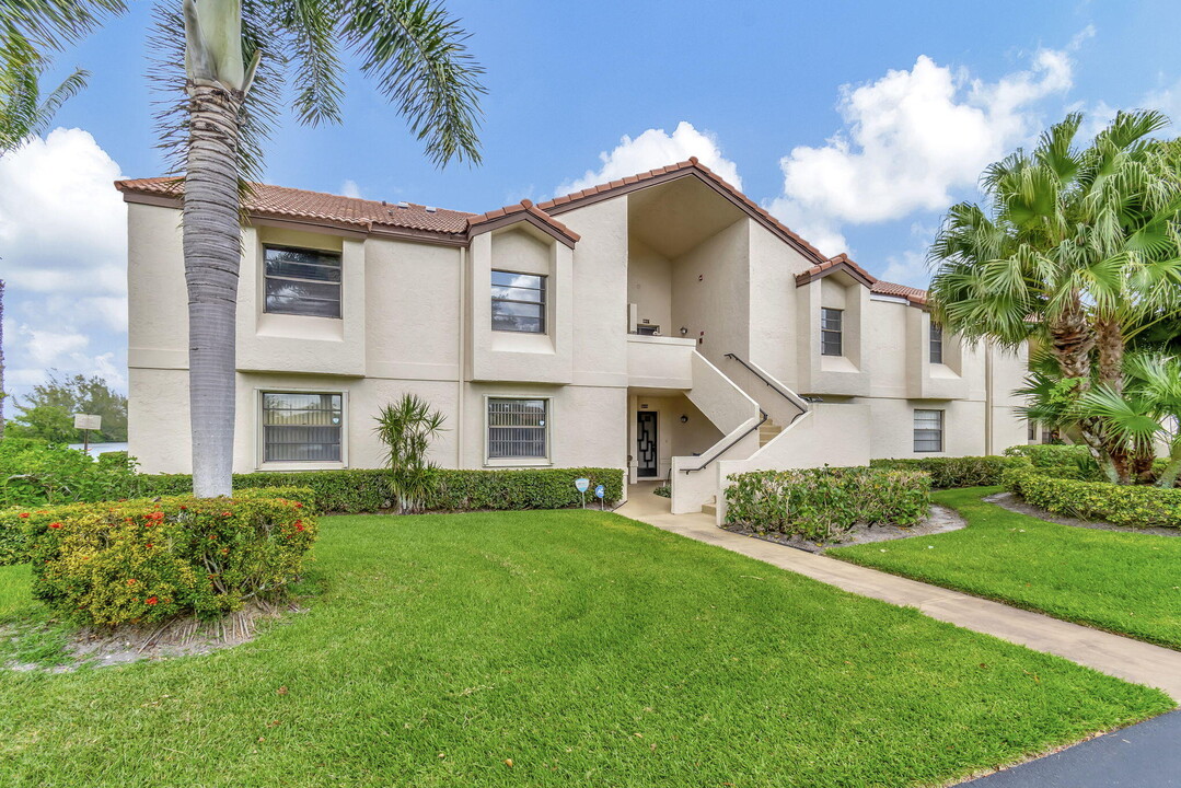 5817 Parkwalk Dr in Boynton Beach, FL - Foto de edificio