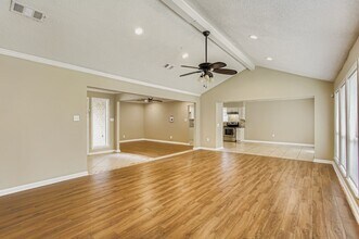 15710 Sandy Hill Dr in Houston, TX - Building Photo - Building Photo