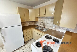 4951 S Center St in Murray, UT - Building Photo - Building Photo