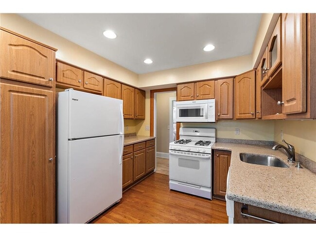 5317 Abbott Ave S in Minneapolis, MN - Building Photo - Building Photo