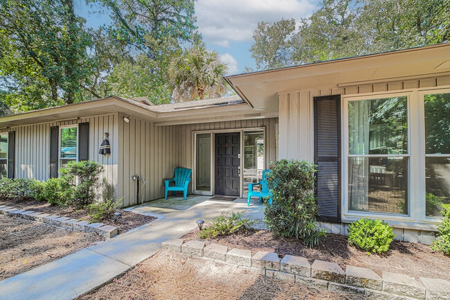 16 Pelican St in Hilton Head Island, SC - Building Photo - Building Photo
