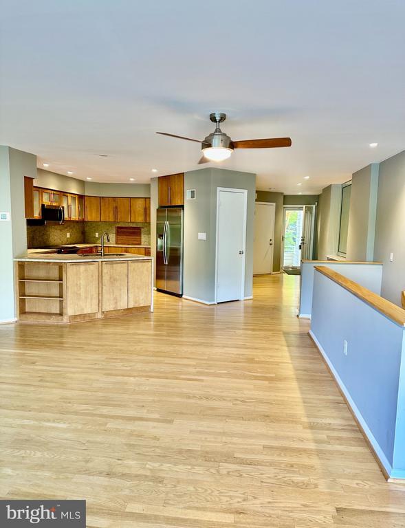 property at 1969 Lakeport Way