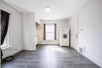 420 Oxford St in Rochester, NY - Building Photo - Building Photo