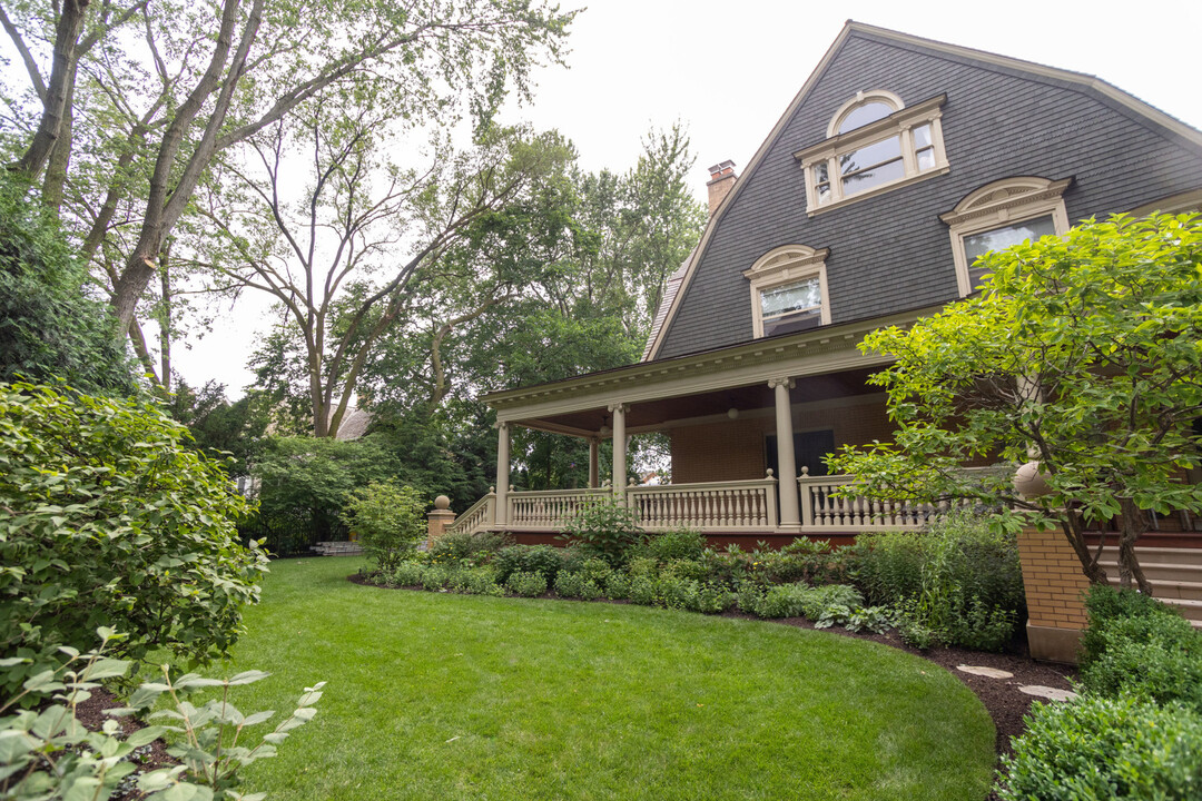 1228 Forest Ave in Evanston, IL - Foto de edificio