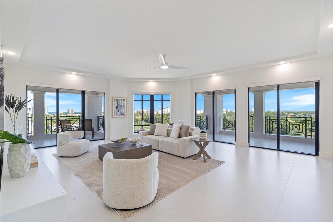 200 E Palmetto Park Rd in Boca Raton, FL - Foto de edificio