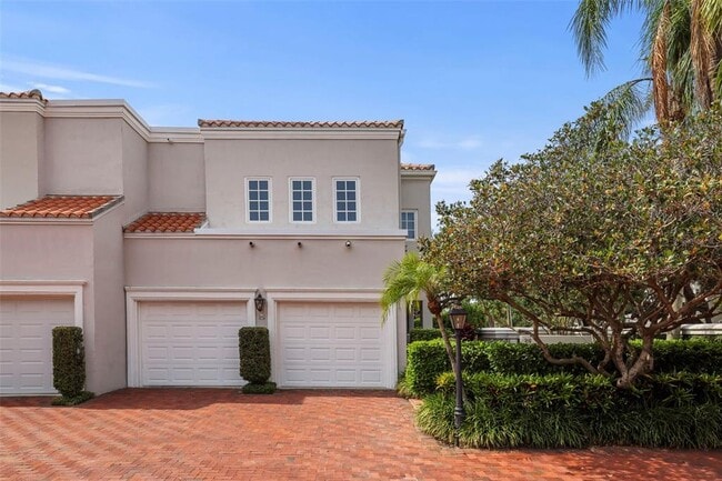 property at 4941 Bayshore Blvd