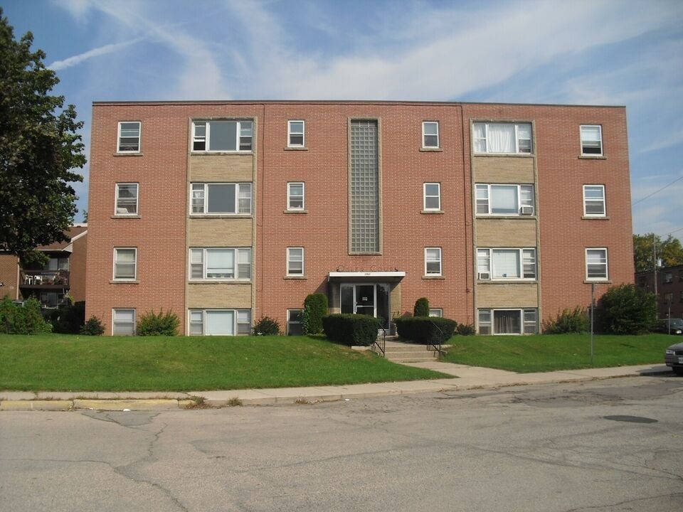 3 Osler Crt in Hamilton, ON - Building Photo