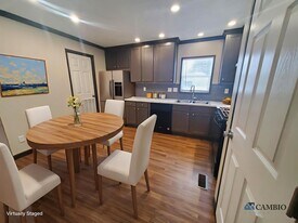 22 Bluebird Hill Dr in Orion Township, MI - Building Photo