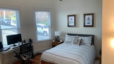 18 Lawn St, Unit 3 in Boston, MA - Building Photo - Building Photo