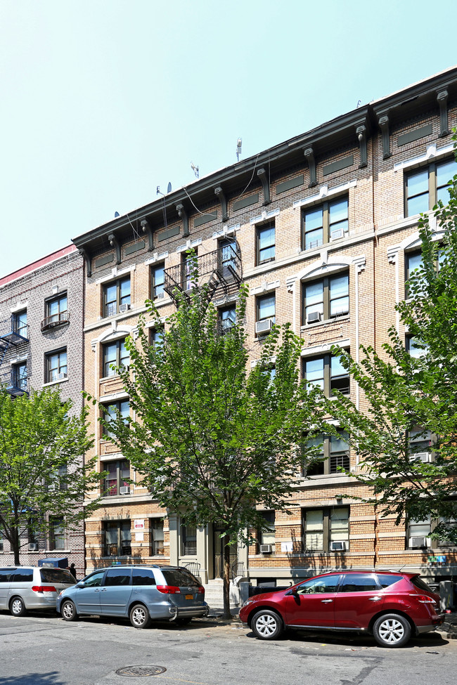 150-152 Vermilyea Ave in New York, NY - Building Photo - Building Photo