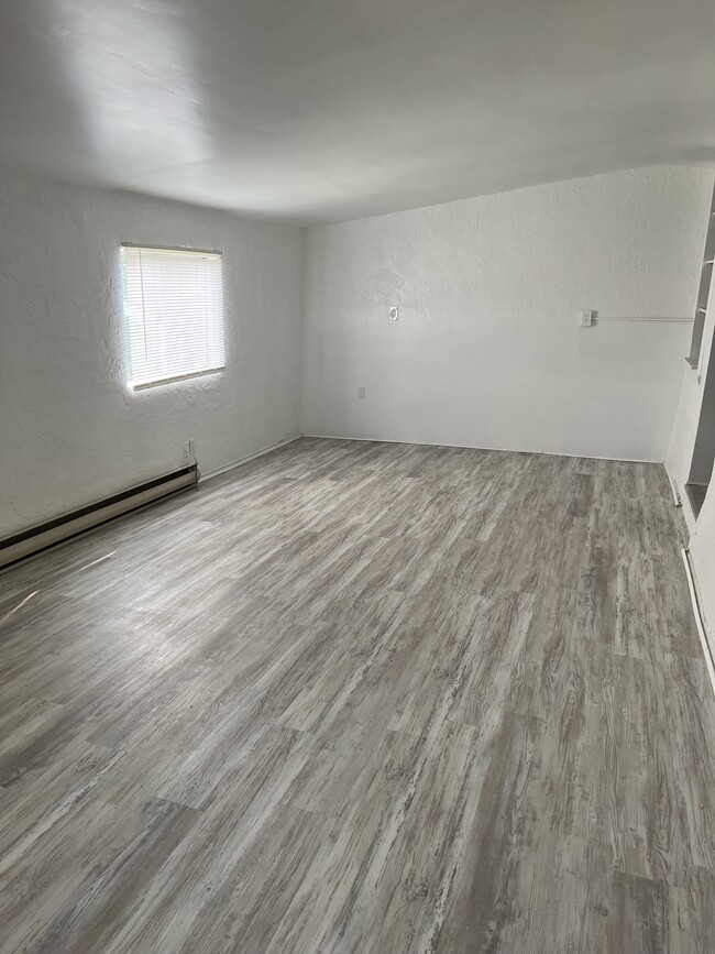 35 Walnut St, Unit second floor