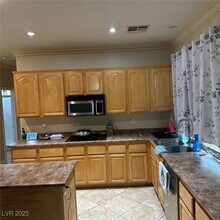 343 S Arroyo Grande Blvd in Henderson, NV - Building Photo - Building Photo