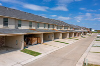 January Lane Townhomes in Grand Prairie, TX - Building Photo - Building Photo