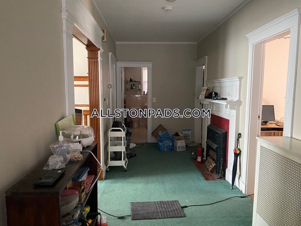 101 Glenville Ave in Boston, MA - Building Photo