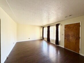 1421 W 21st St in Merced, CA - Building Photo - Building Photo