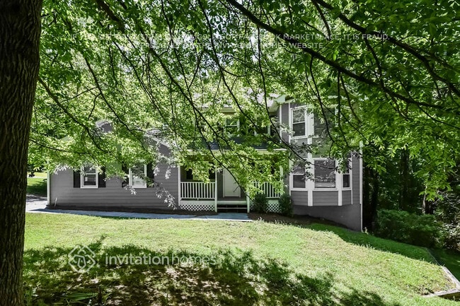 5024 Logans Run in Loganville, GA - Foto de edificio - Building Photo