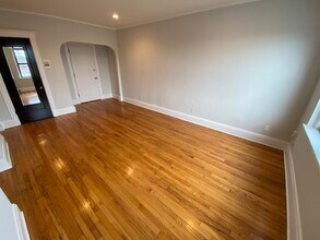 36 Madison St, Unit 4 in Somerville, MA - Building Photo - Building Photo