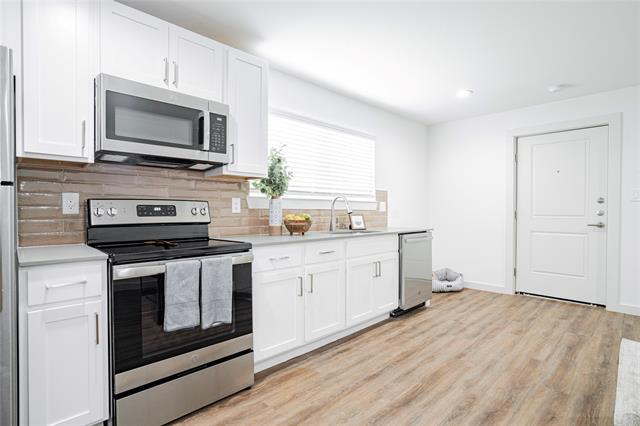 125 E 8th St in Dallas, TX - Building Photo - Building Photo