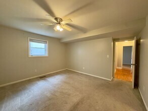 11 Warren Lodge Ct in Cockeysville, MD - Building Photo - Building Photo