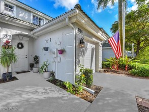 8165 Pacific Beach Dr in Ft. Myers, FL - Building Photo - Building Photo