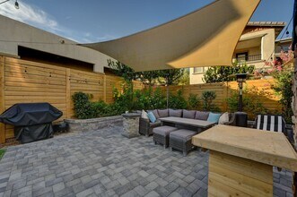 10420 Garland Grove Way in Las Vegas, NV - Foto de edificio - Building Photo