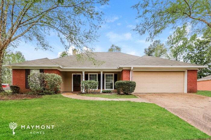 1018 Cobblestone Pl in Brandon, MS - Building Photo