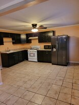 107 Canaan St in Carbondale, PA - Building Photo