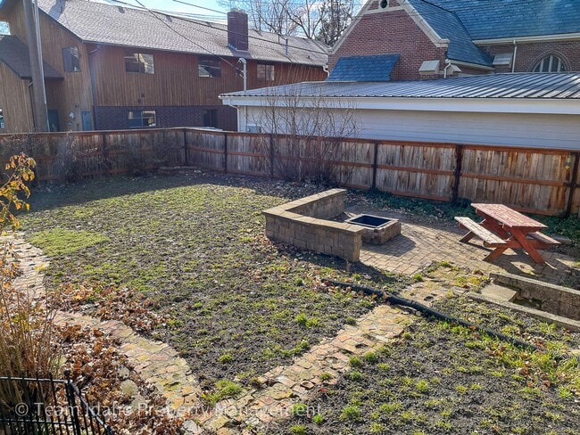 116 N Polk St in Moscow, ID - Building Photo - Building Photo